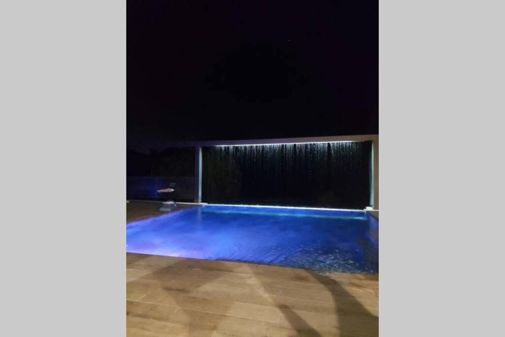 Un Petit Coin De Bali Avec Spa Et Piscine Prives Карпантра Екстер'єр фото